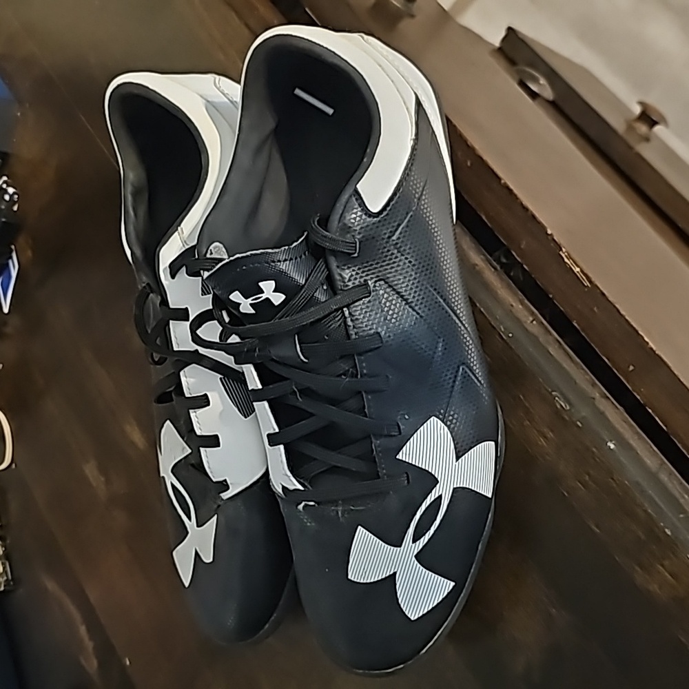 Under armour sport shoes gym shoes tennis shoes training shoes